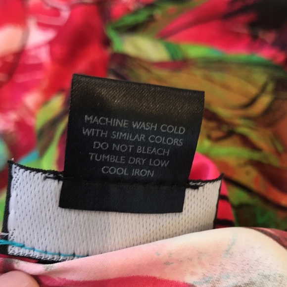 Natori Madame Ning Silky Charmeuse Floral Night Gown - Picture 9 of 9